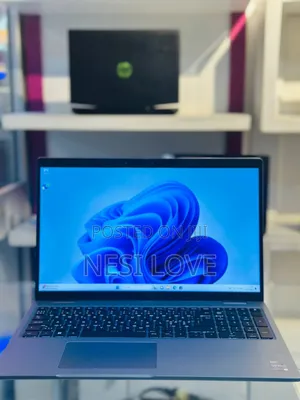 New Laptop Dell Precision 5570 16GB Intel Core i7 SSD 512GB