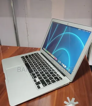 New Laptop Apple MacBook Air 2015 8GB Intel Core i5 SSD 128GB