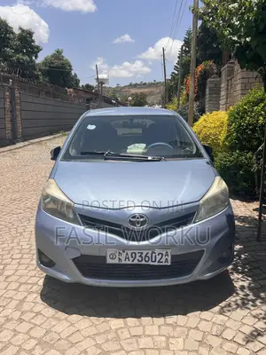 Toyota Yaris 2011 Blue