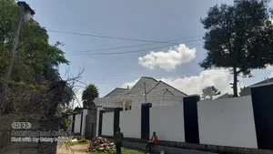 5bdrm Farm House in Yeka for sale