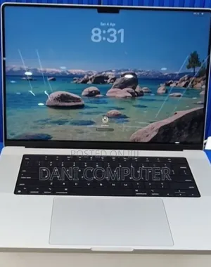 New Laptop Apple MacBook Pro 2021 M1 16GB Apple M1 Pro SSD 512GB