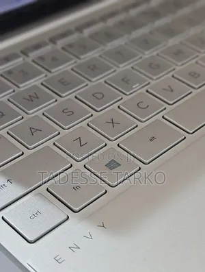 New Laptop HP Envy 13 16GB Intel Core i5 SSD 512GB