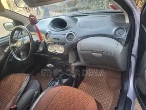 Toyota Vitz 2004 Pearl