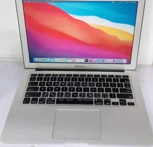 New Laptop Apple MacBook 8GB Intel Core i5 SSD 256GB