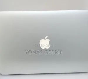 New Laptop Apple MacBook 8GB Intel Core i5 SSD 256GB