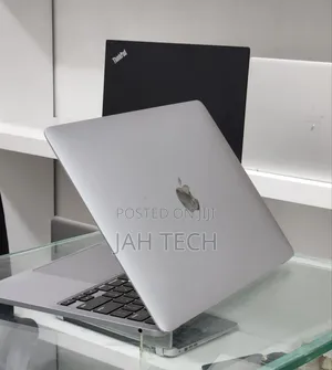 New Laptop Apple MacBook Pro M1 16GB Apple M1 Pro SSD 256GB