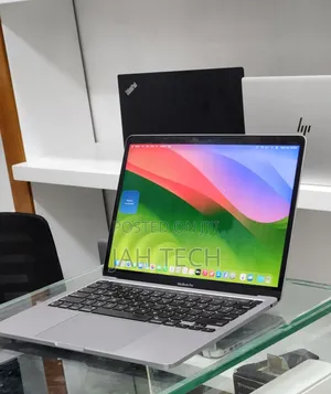 New Laptop Apple MacBook Pro M1 16GB Apple M1 Pro SSD 256GB