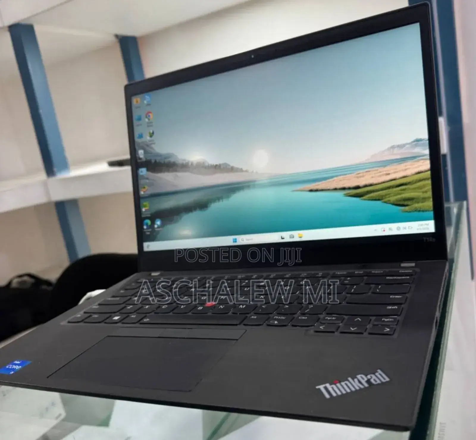 New Laptop Lenovo 8GB Intel Core i5 SSD 512GB