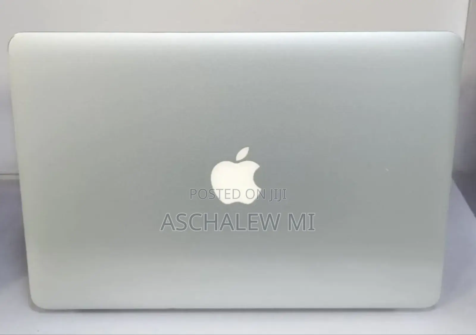 New Laptop Apple MacBook Air 2017 8GB Intel Core i5 SSD 256GB