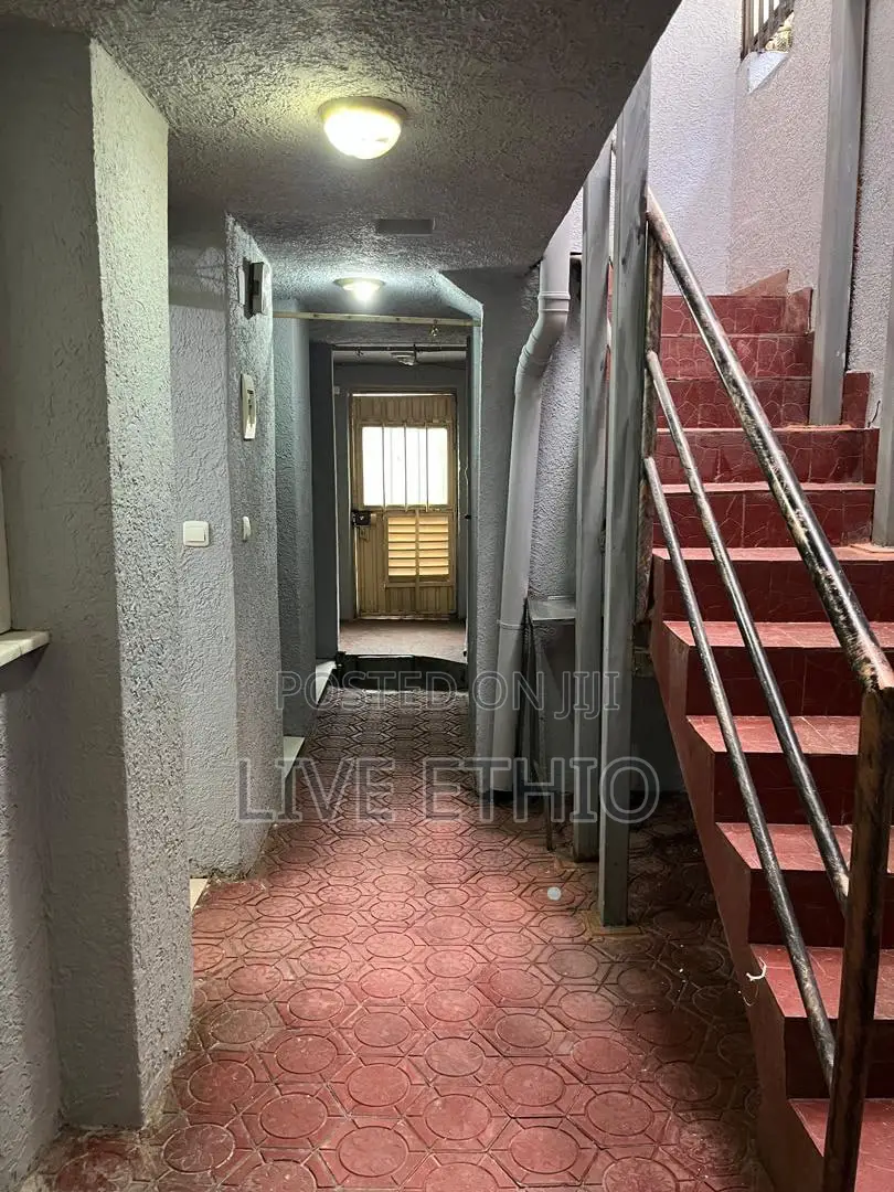 5bdrm House in Bole for rent