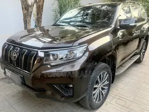 Toyota Land Cruiser Prado 2023 Brown