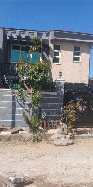 3bdrm House in Ayat Lomiyad, G+1, Bole for sale