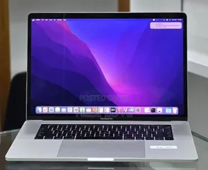 New Laptop Apple MacBook Pro 2016 16GB Intel Core i7 SSD 256GB