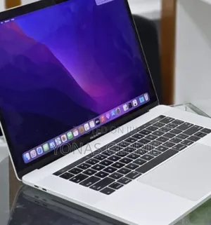 New Laptop Apple MacBook 16GB Intel Core i7 SSD 256GB