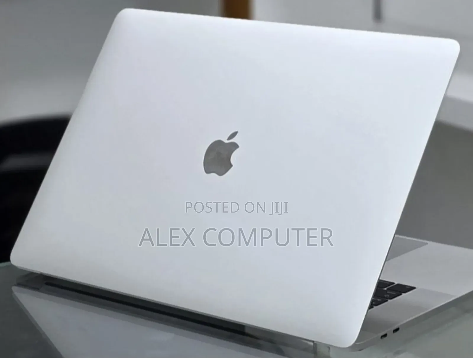 New Laptop Apple MacBook Pro 2016 16GB Intel Core i7 SSD 256GB