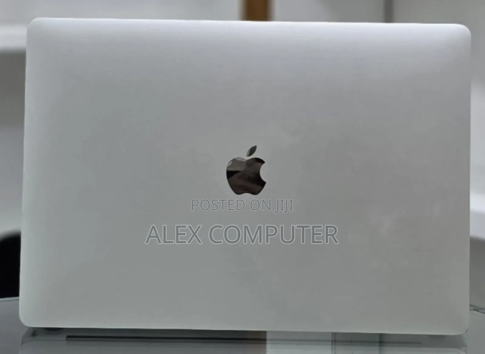 New Laptop Apple MacBook Pro 2016 16GB Intel Core i7 SSD 256GB