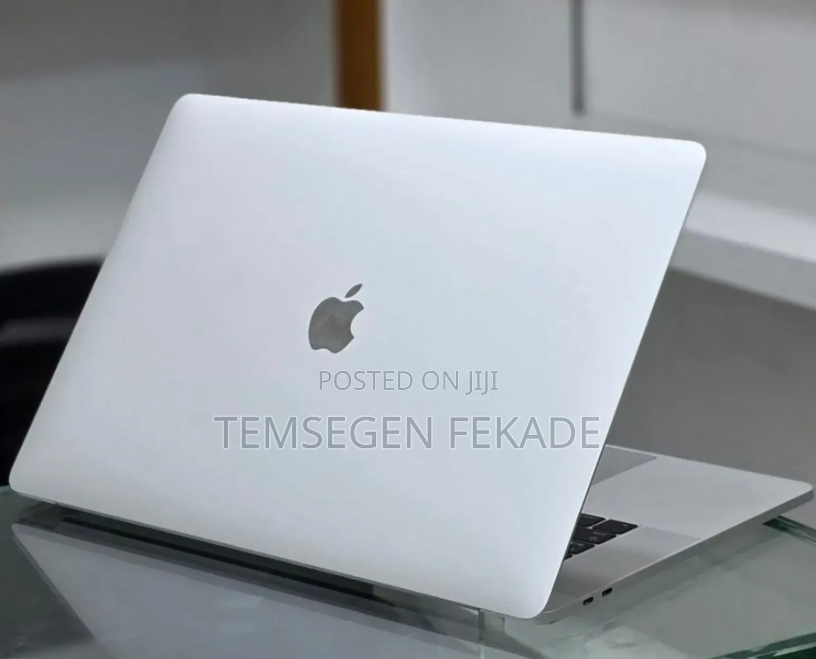New Laptop Apple MacBook Pro 2016 16GB Intel Core i7 SSD 256GB
