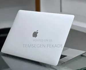 New Laptop Apple MacBook Pro 2016 16GB Intel Core i7 SSD 256GB
