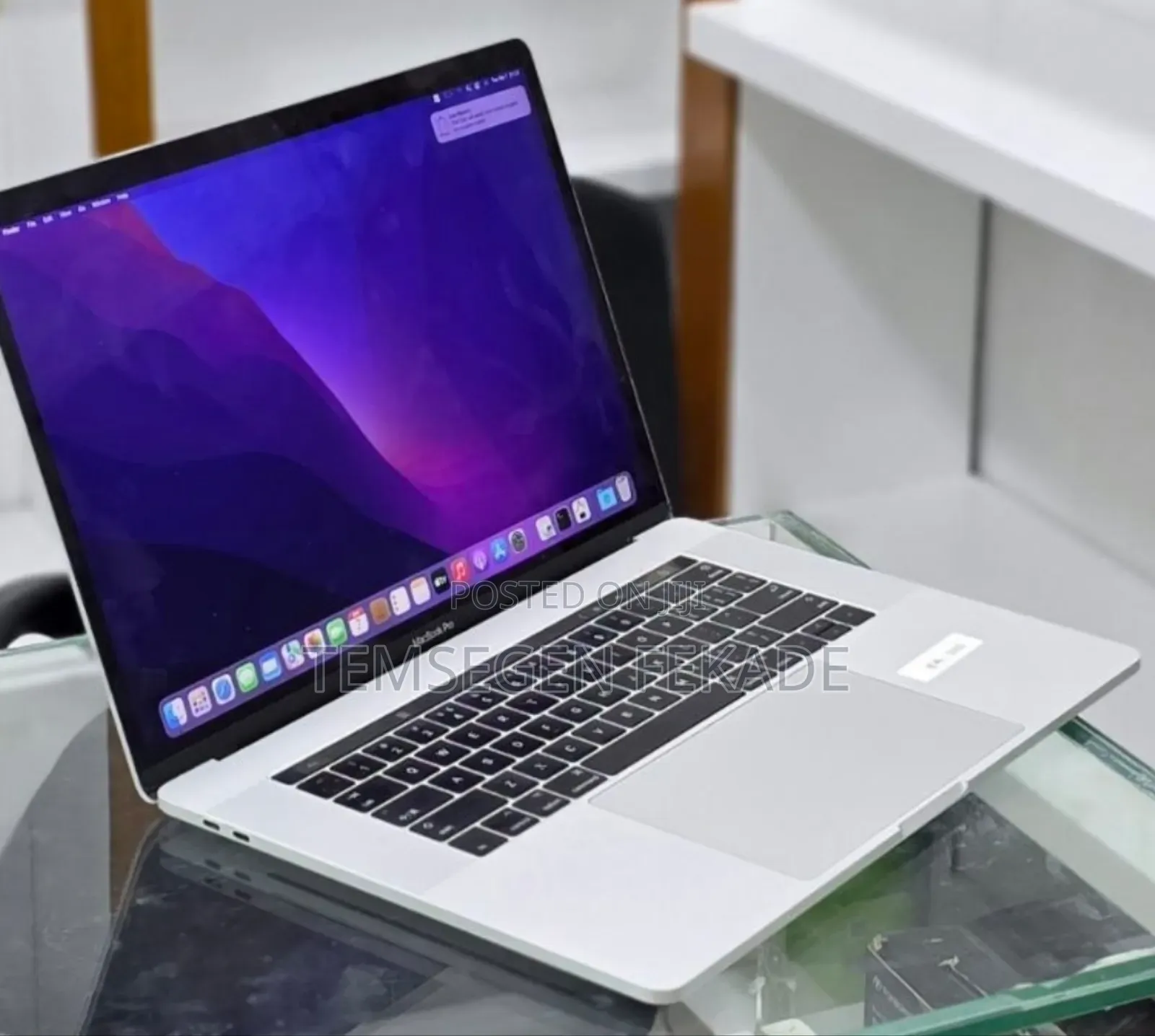 New Laptop Apple MacBook Pro 2016 16GB Intel Core i7 SSD 256GB