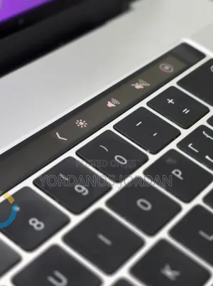 New Laptop Apple MacBook Pro 2016 16GB Intel Core i7 SSD 256GB