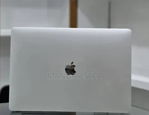 New Laptop Apple MacBook Pro 2016 16GB Intel Core i7 SSD 256GB