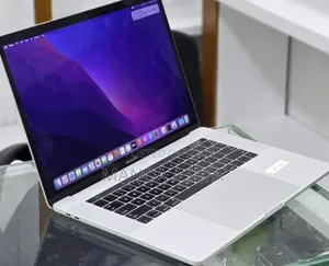 New Laptop Apple MacBook Pro 2016 16GB Intel Core i7 SSD 256GB