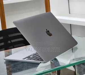 New Laptop Apple MacBook Pro 2022 M2 8GB Apple M2 SSD 256GB