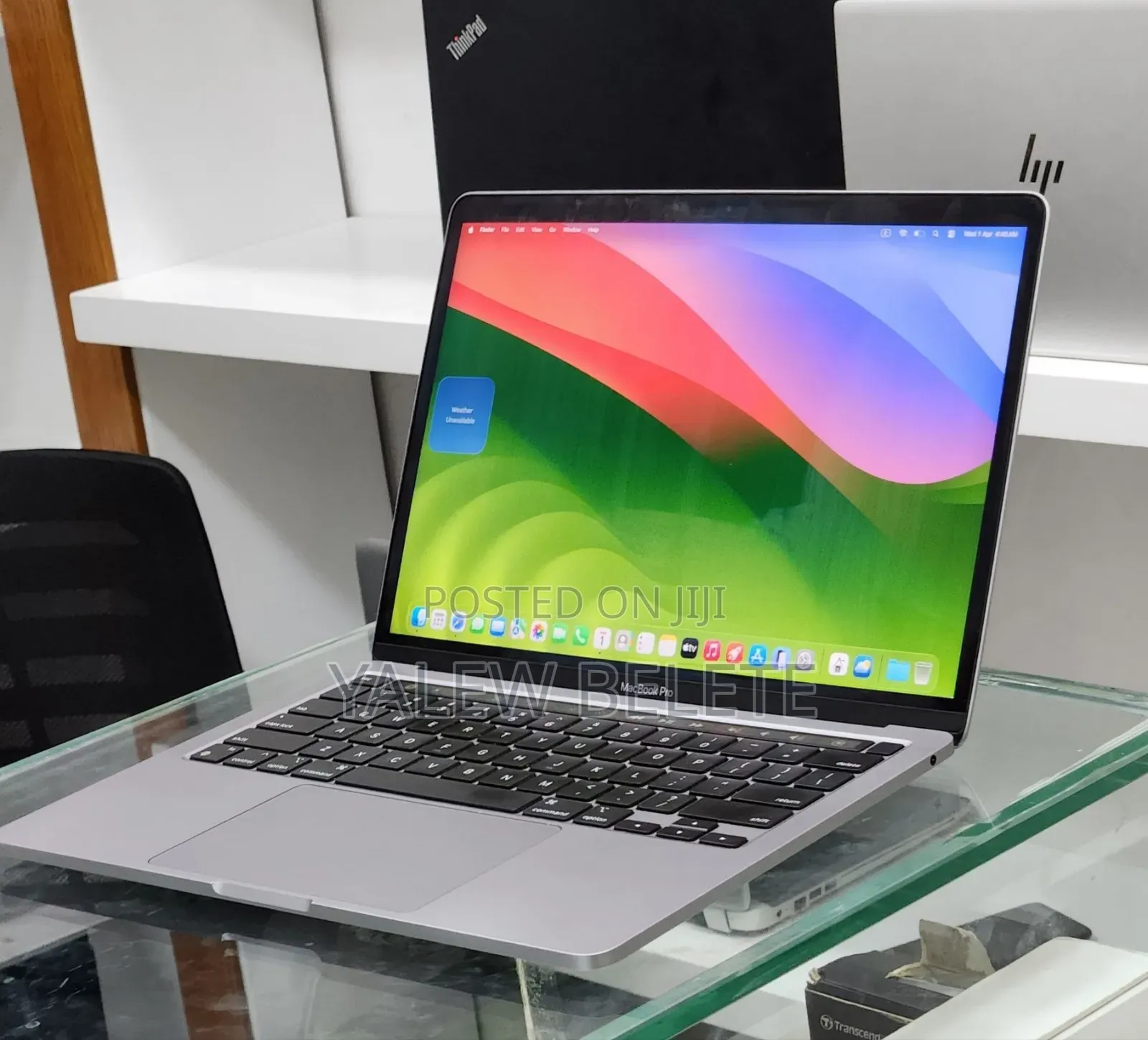 New Laptop Apple MacBook Pro 2020 M1 16GB Apple M1 Pro SSD 256GB