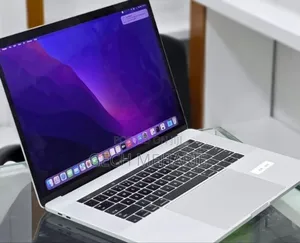 New Laptop Apple MacBook Pro 2016 16GB Intel Core i7 SSD 256GB