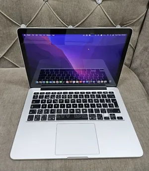 New Laptop Apple MacBook Pro 2015 8GB Intel Core i7 SSD 256GB
