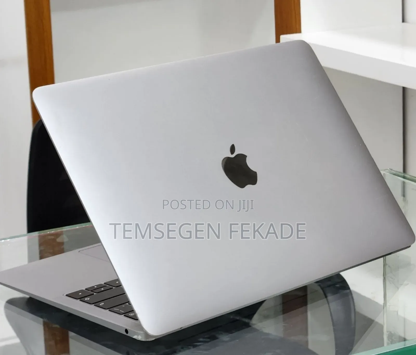 New Laptop Apple MacBook Air 2019 8GB Intel Core i5 SSD 256GB