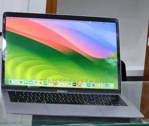 New Laptop Apple MacBook Air 2019 8GB Intel Core i5 SSD 256GB