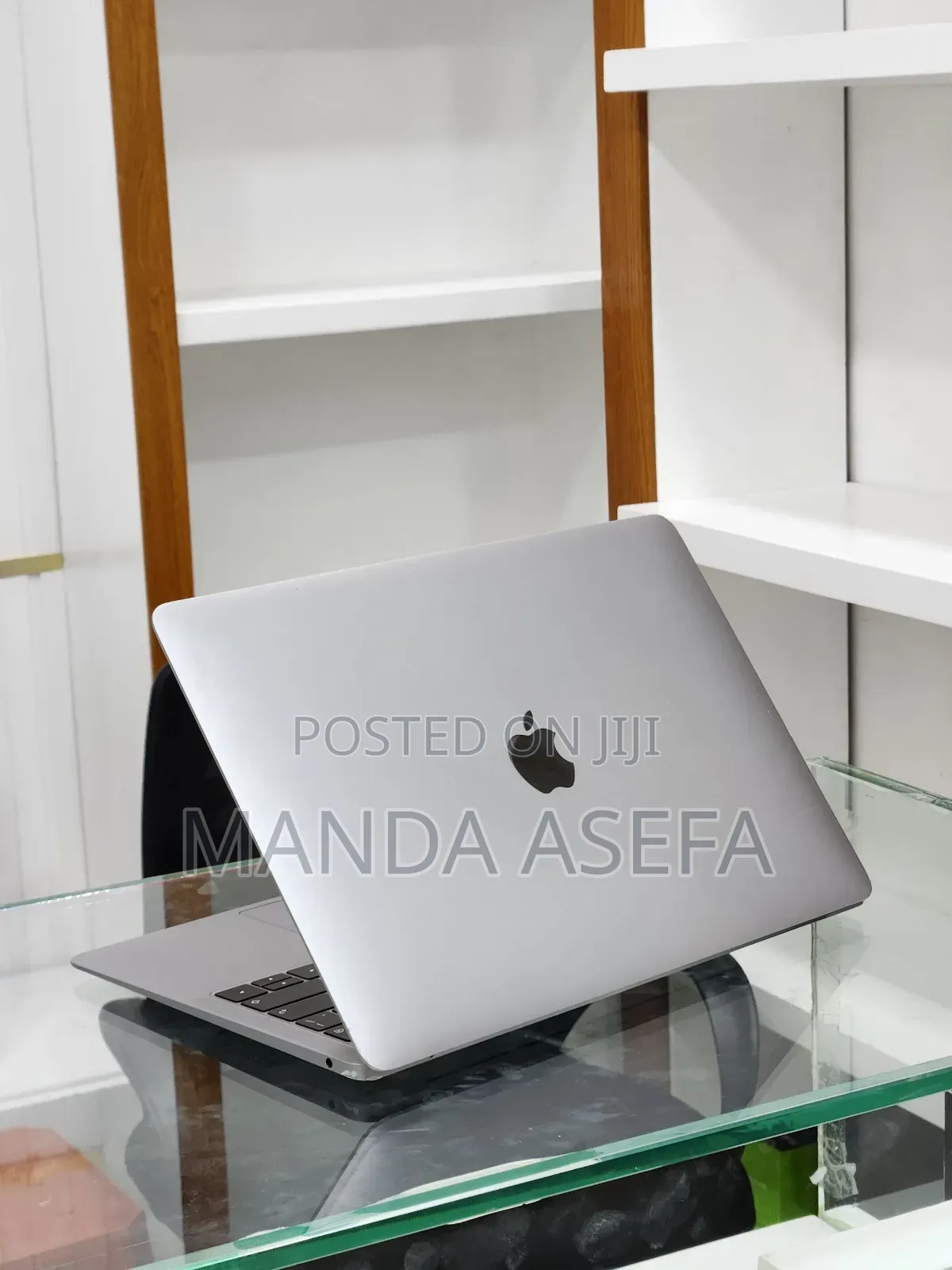 New Laptop Apple MacBook Air 2019 8GB Intel Core i5 SSD 256GB