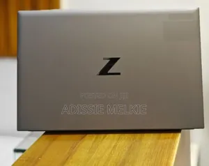 New Laptop HP ZBook Firefly 15 G7 16GB Intel Core i7 SSD 512GB