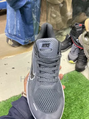 Brand New Nike Zoom Structure 20