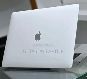 New Laptop Apple MacBook Pro 2016 16GB Intel Core i7 SSD 256GB