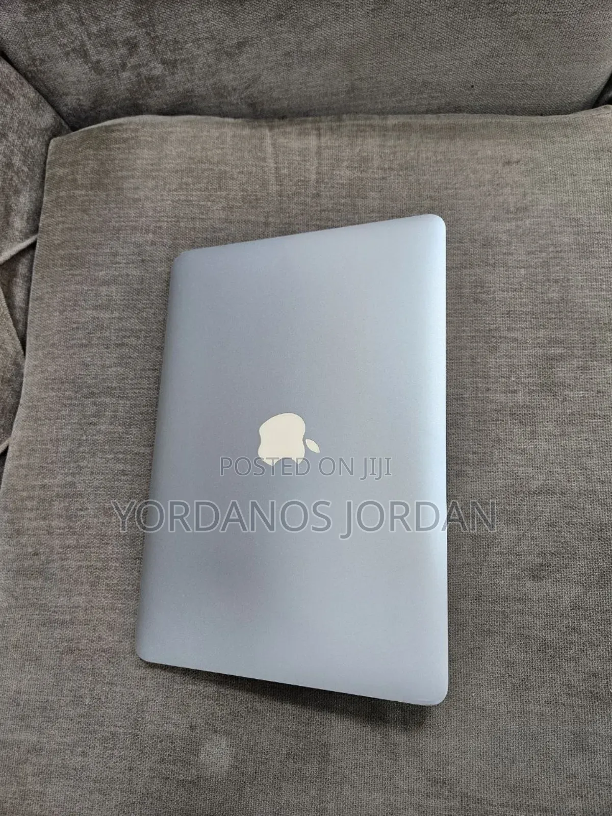 New Laptop Apple MacBook Pro 2016 8GB Intel Core i7 SSD 256GB