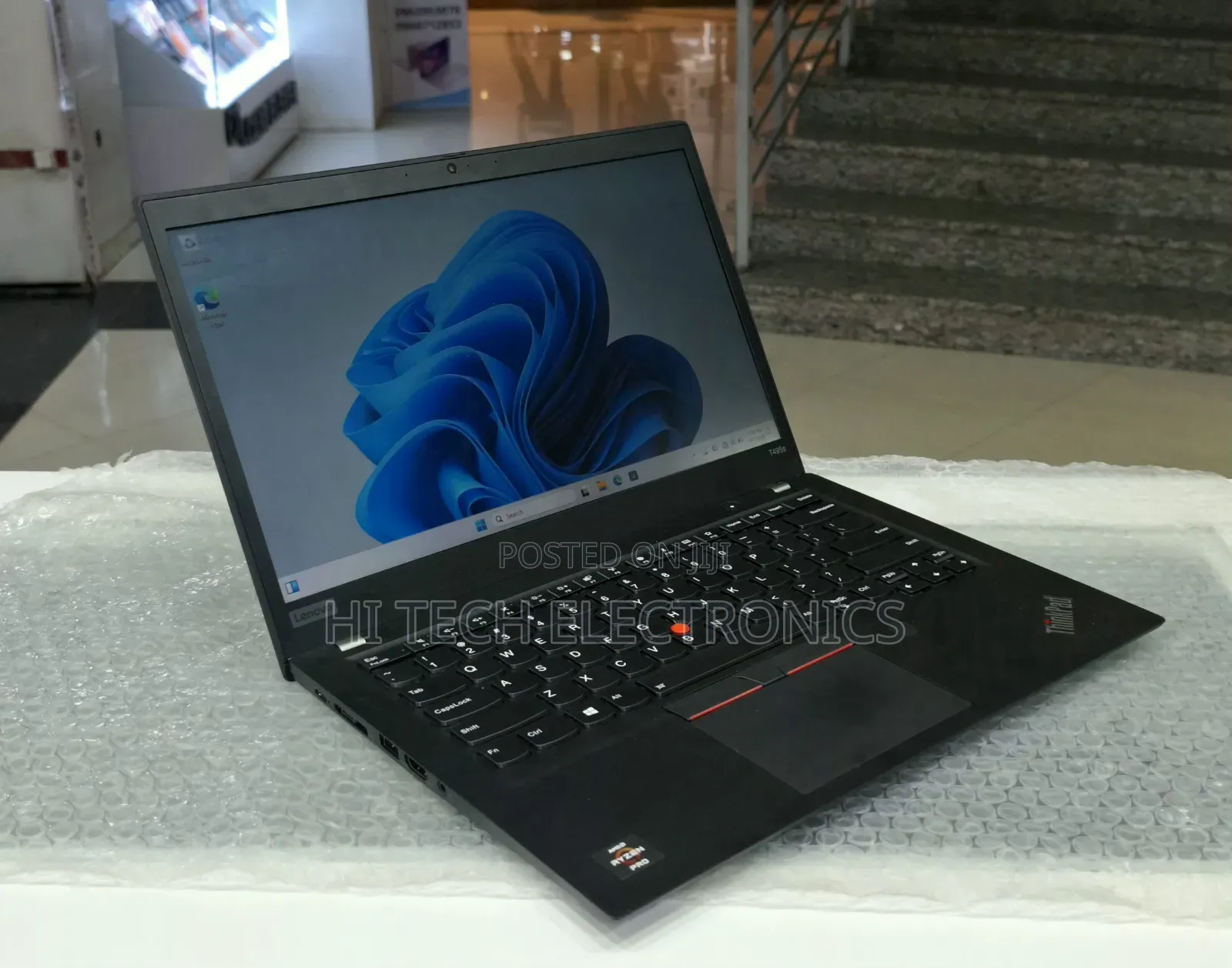 New Laptop Lenovo ThinkPad t495s 16GB AMD Ryzen 7 SSD 512GB