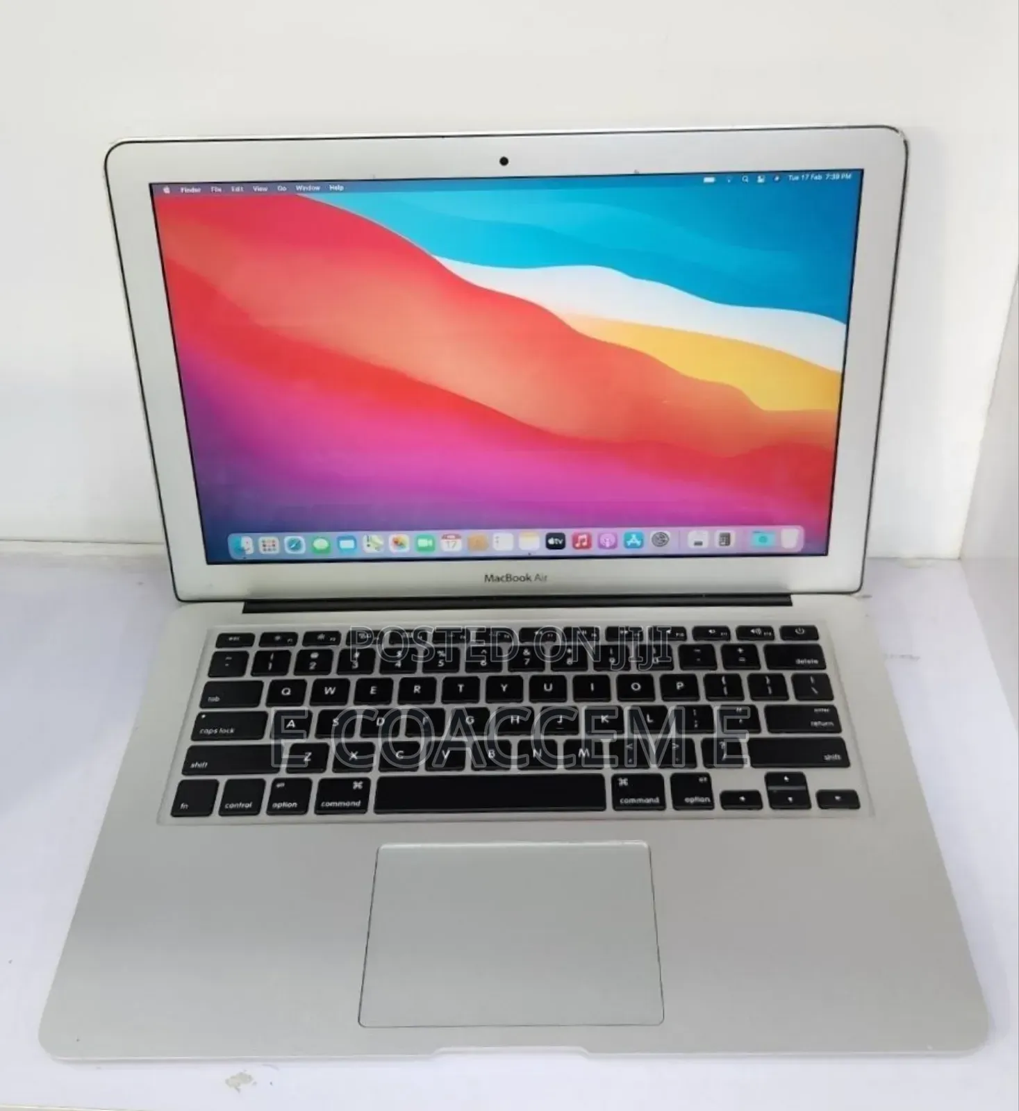 New Laptop Apple MacBook 2017 8GB Intel Core i5 SSD 256GB
