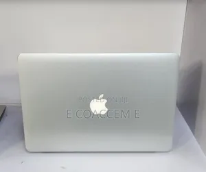 New Laptop Apple MacBook 2017 8GB Intel Core i5 SSD 256GB