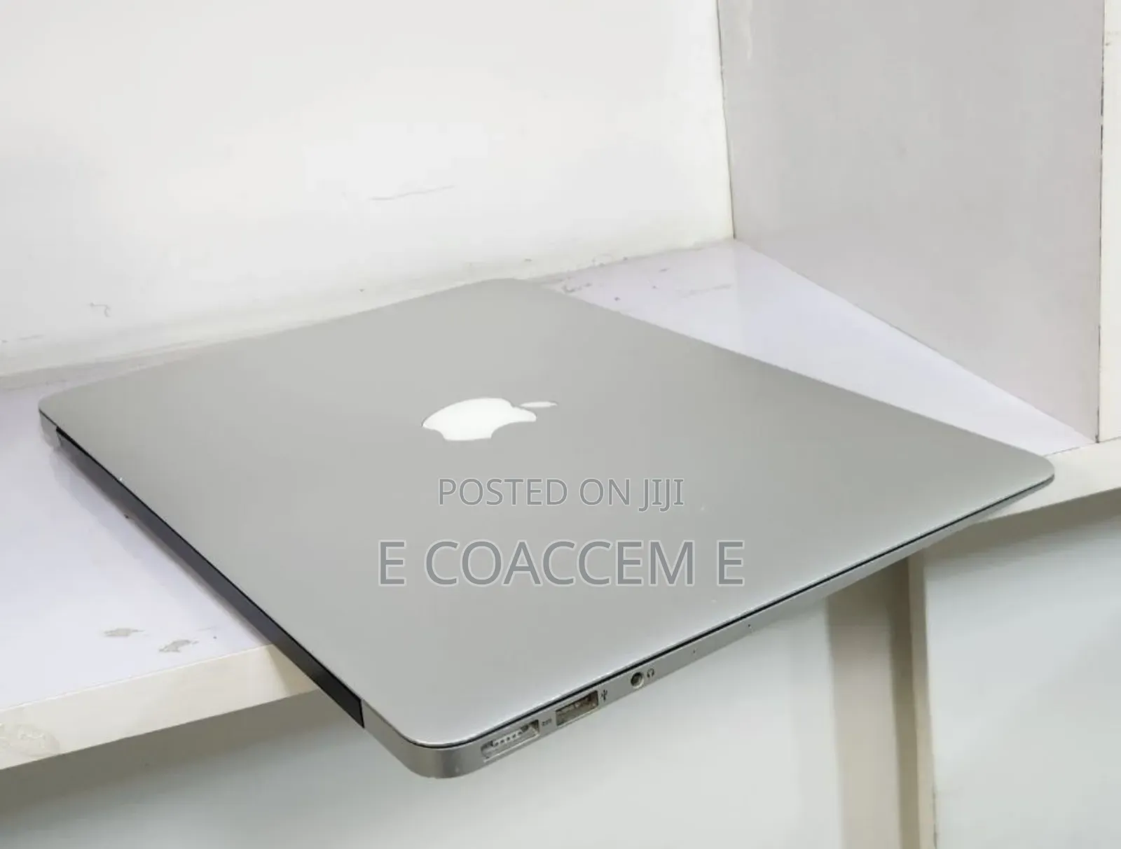 New Laptop Apple MacBook 2017 8GB Intel Core i5 SSD 256GB