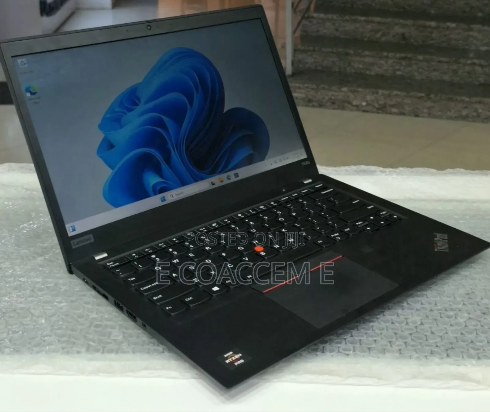 New Laptop Lenovo ThinkPad t495s 16GB AMD Ryzen 7 SSD 512GB