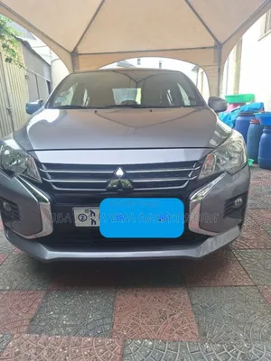 Mitsubishi Attrage 2022 Silver