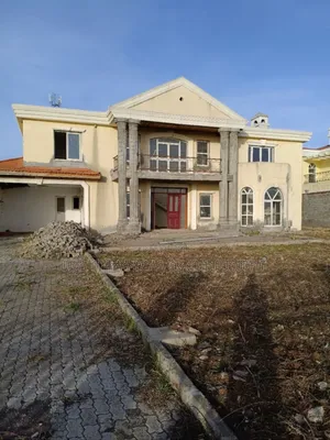 7bdrm Townhouse/Terrace in Ccd Real State, Oromia-Finfinne for sale