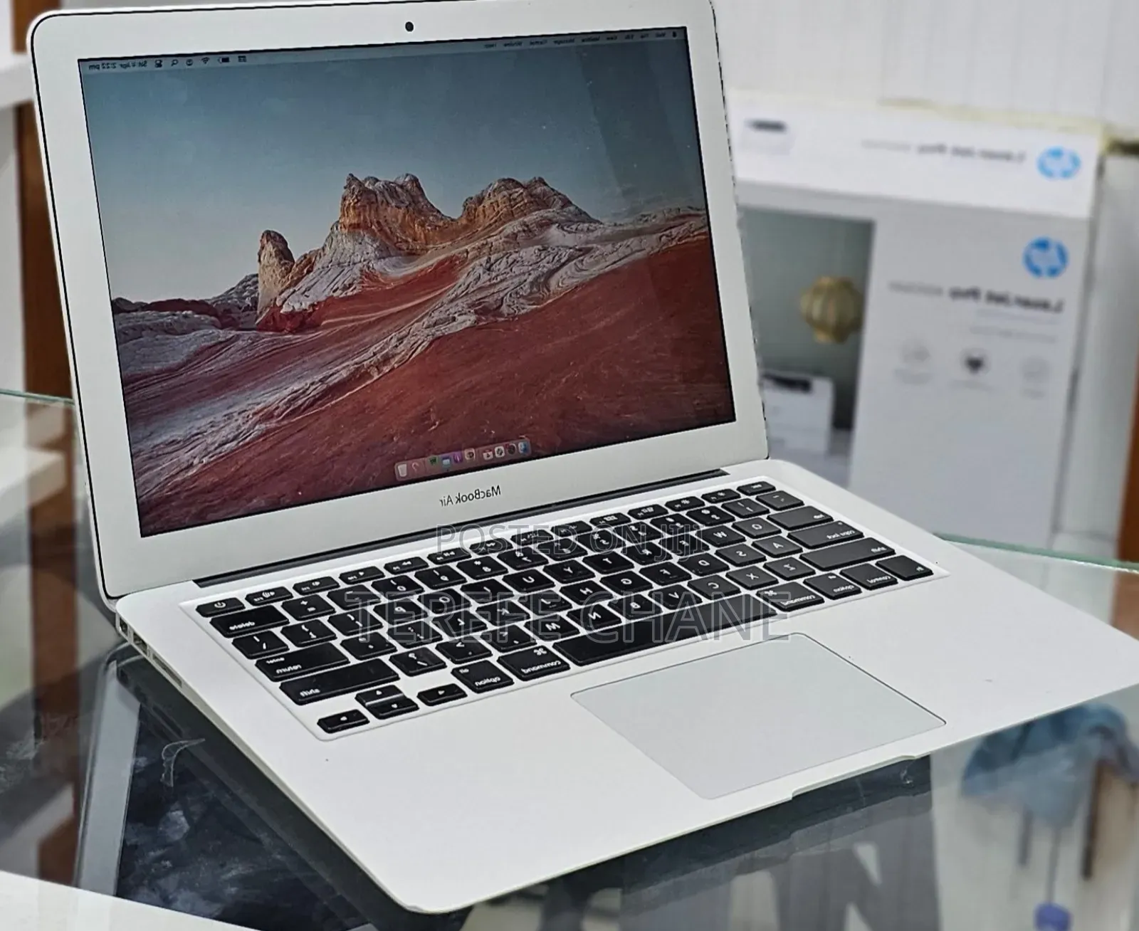 New Laptop Apple MacBook Air 2015 8GB Intel Core i5 SSD 128GB