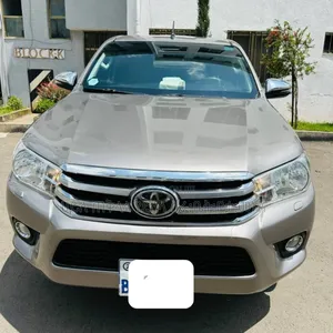 Toyota Hilux 2020 Gray