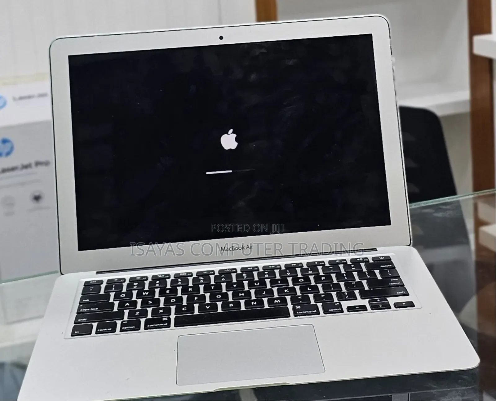New Laptop Apple MacBook Air 2015 8GB Intel Core i5 SSD 128GB
