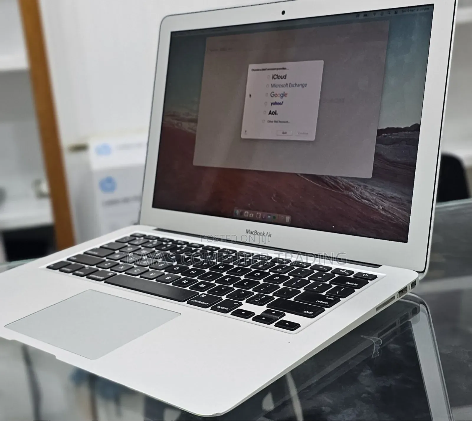 New Laptop Apple MacBook Air 2015 8GB Intel Core i5 SSD 128GB