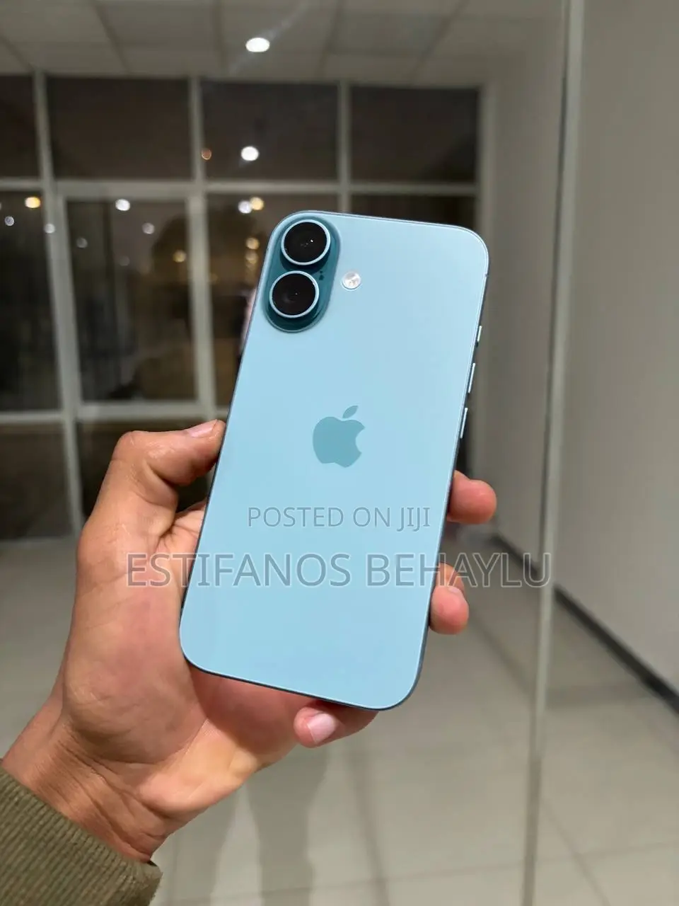New Apple iPhone 16 128 GB Blue