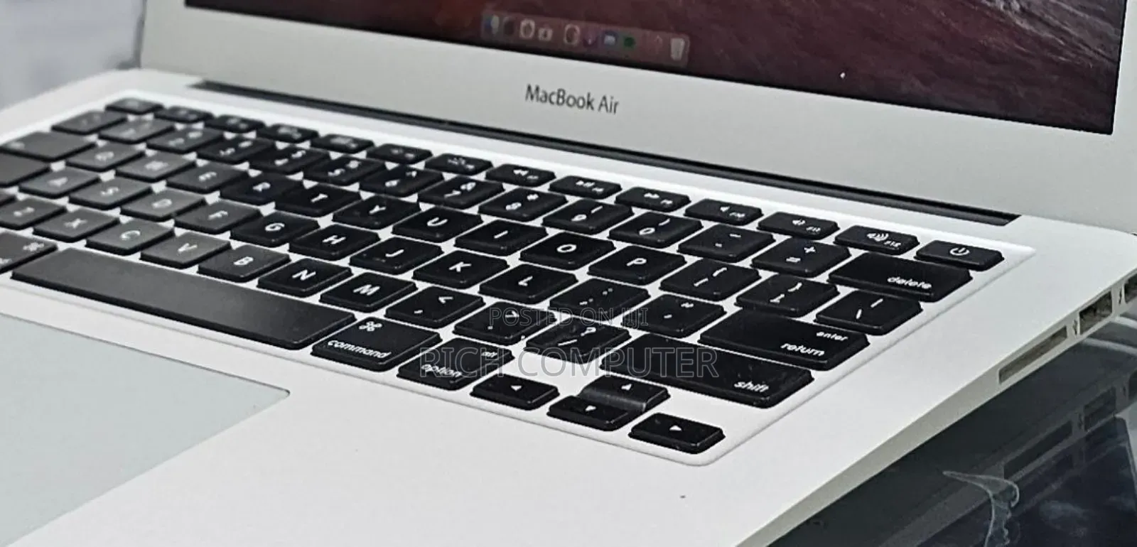 New Laptop Apple MacBook Air 2015 8GB Intel Core i5 SSD 128GB